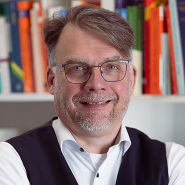 Tim Hoesmann, Rechtsanwalt